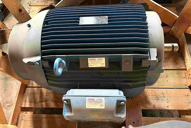 125 HP 3570 RPM WEG, Frame 44415TS, TEFC, inverter duty, 460 Volts - Image 1