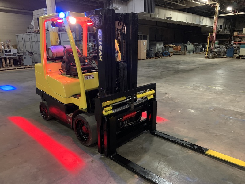 8000 lb. Hyster #S80FT, Forklift w/ Sideshift & Fork Positioning, 174" raised mast, 86" lowered, 4-way valve - Image 1