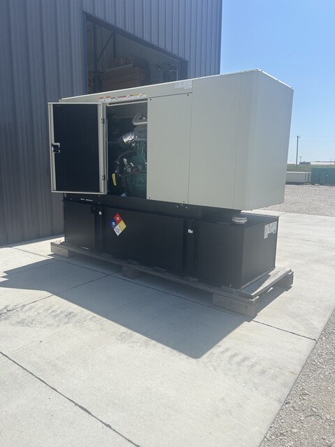 100 KW Cummins #C100D6C, Diesel Generator, 120/240 Volts, 1800 RPM, 400 amp main breaker, PowerCommand panel - Image 1