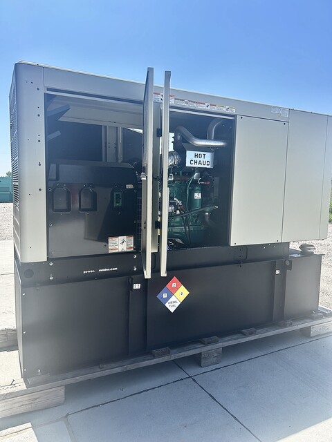 100 KW Cummins #C100D6C, Diesel Generator, 120/240 Volts, 1800 RPM, 400 amp main breaker, PowerCommand panel - Image 2