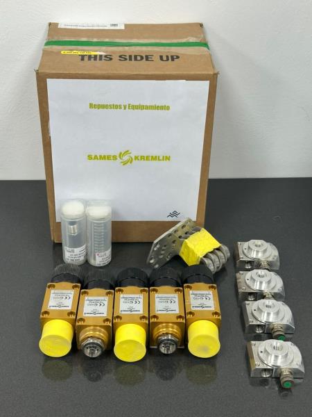 Kremlin #AIRMIX, Paint pumps for sprayer, LOT of 4 pumps & 8 guns, w/ parts - Image 6