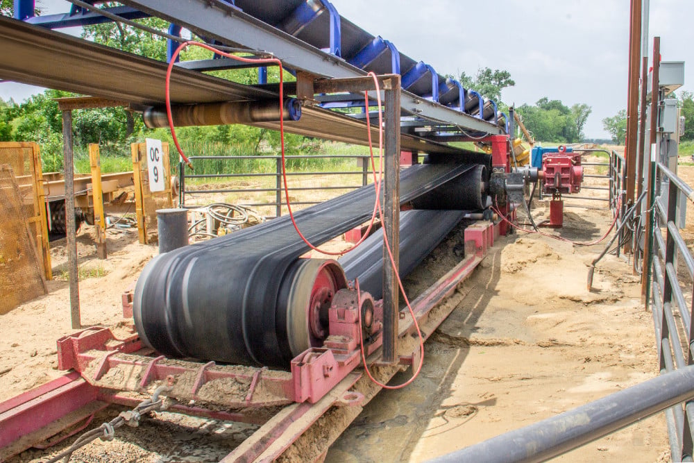 36" wide x 1900' long, Bucyrus catenary type overland conveyor system - Image 2
