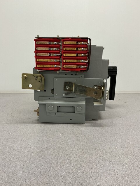 800 Amps, General Electric #TP88SSZ, Power Break Circuit Breaker, 3 Pole, 600 VAC, RMS-9 Micro Versa Trip - Image 9