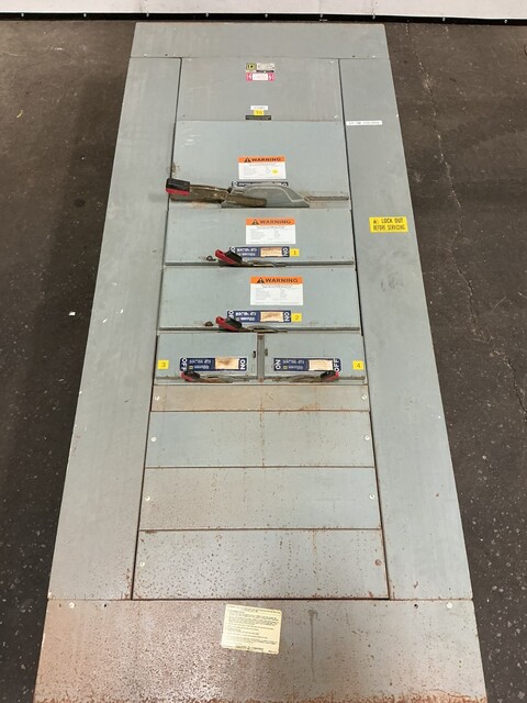 400 Amp. Square D, 44-13839-10, QMB panelboard, 208/120 Volts, 3 phase, 4 W., 400 Amp. main disconnect switch - Image 10
