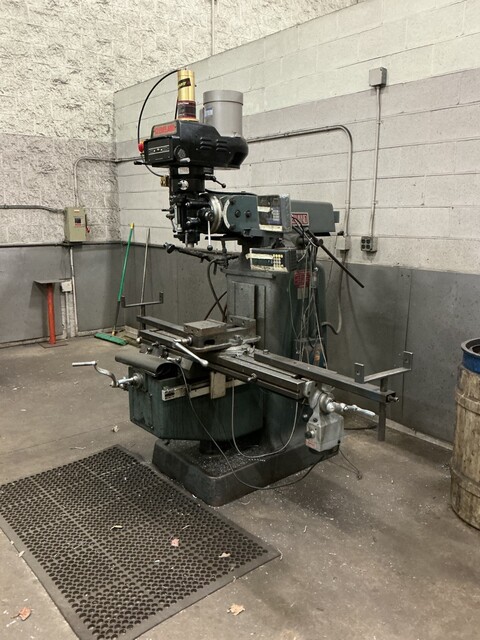 Cleveland, vertical milling machine, 10" x 52" powered table, 3 HP, 1720 RPM, variable speed, 2-axis digital - Image 2