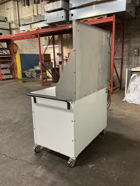 31" x 49" Stainless Steel top work bench / cabinet, 40" tall, (4) 19" x 15" x 5" drawers - Image 5