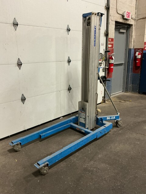 Genie #SL-15, Superlift material lift, 15' max. lift height - Image 2