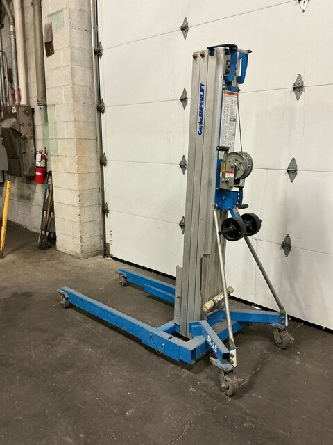 Genie #SL-15, Superlift material lift, 15' max. lift height - Image 3