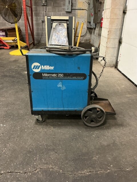 Miller #Millermatic-250, CV/DC welding power source / wire feeder, 200/230/460 V., 1 Ph., 60 Hz., 7.7 KW - Image 6