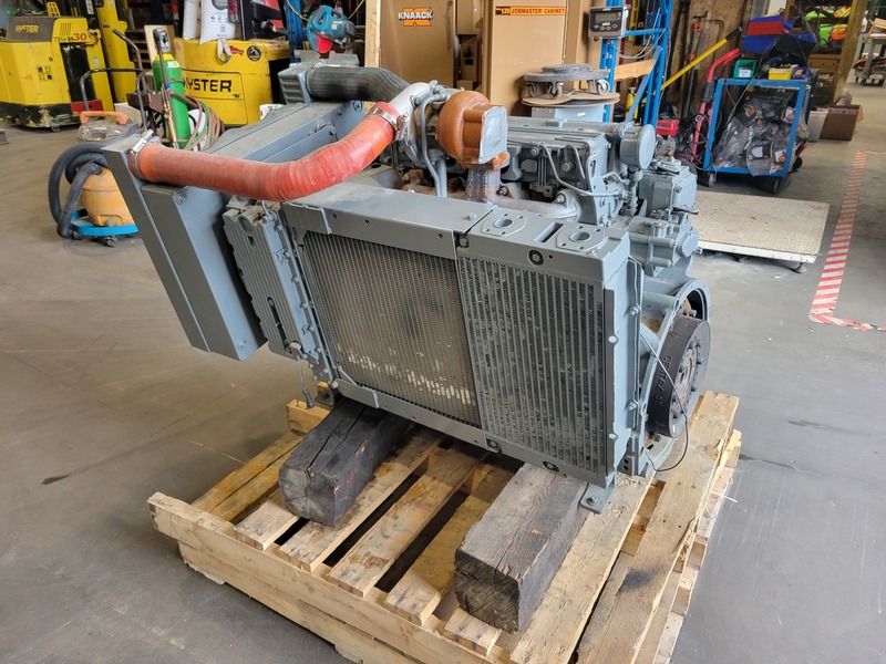 154 HP Deutz #BF4M1013C, Diesel Engine, inline 4-cylinder, 2300 RPM, 4.76 L displacement, turbocharged, water - Image 3