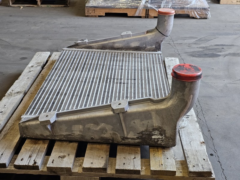 Caterpillar #320-0214, Air Aftercooler, (2 available) - Image 4