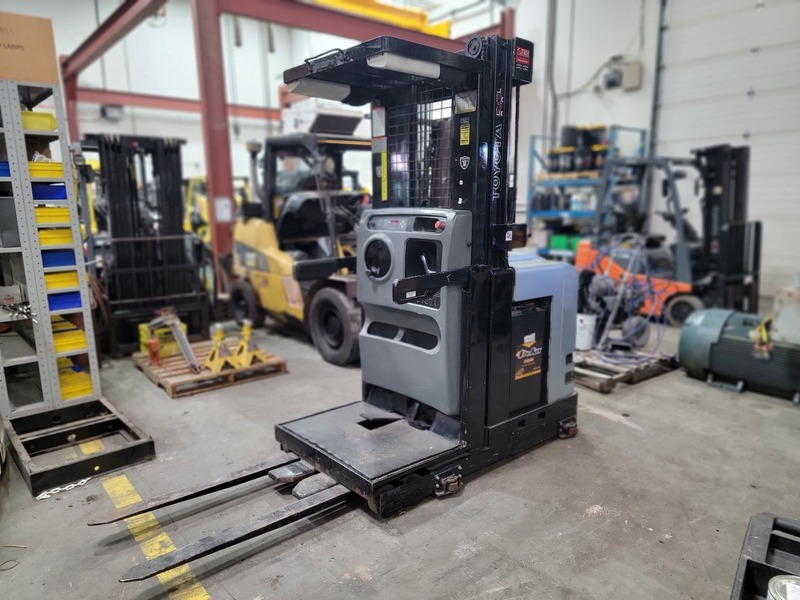 3000 lb. Toyota #6BPU15, Electric Order Picker, 48" forks, 204" lift height, 95" lowered mast, 24 Volt - Image 1