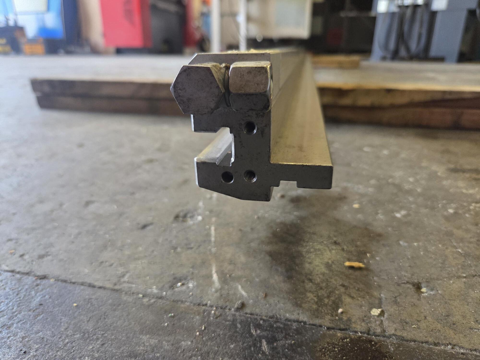 wila punch holder clamp - Image 1