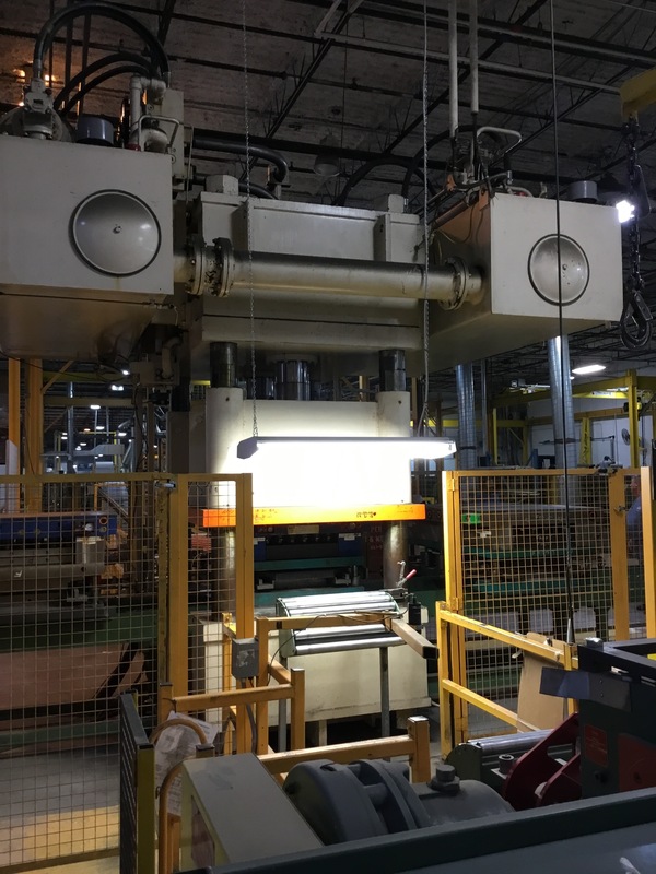 400 Ton, PH #HD2-4P-300-40, 12" stroke, 33" DLO, 81" x60" bed, Vickers pumps, 2000, #9998 - Image 5
