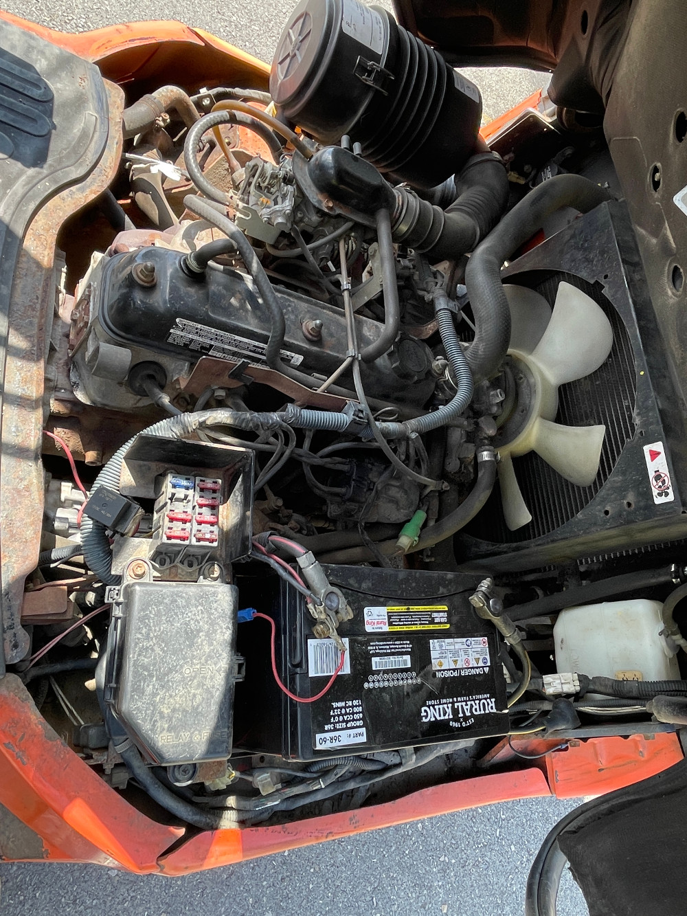 5000 Lb. Toyota #8FGU25, Gas Forklift, 189" Mast, Winter Cab, 4800 Hrs, 2004 - Image 8
