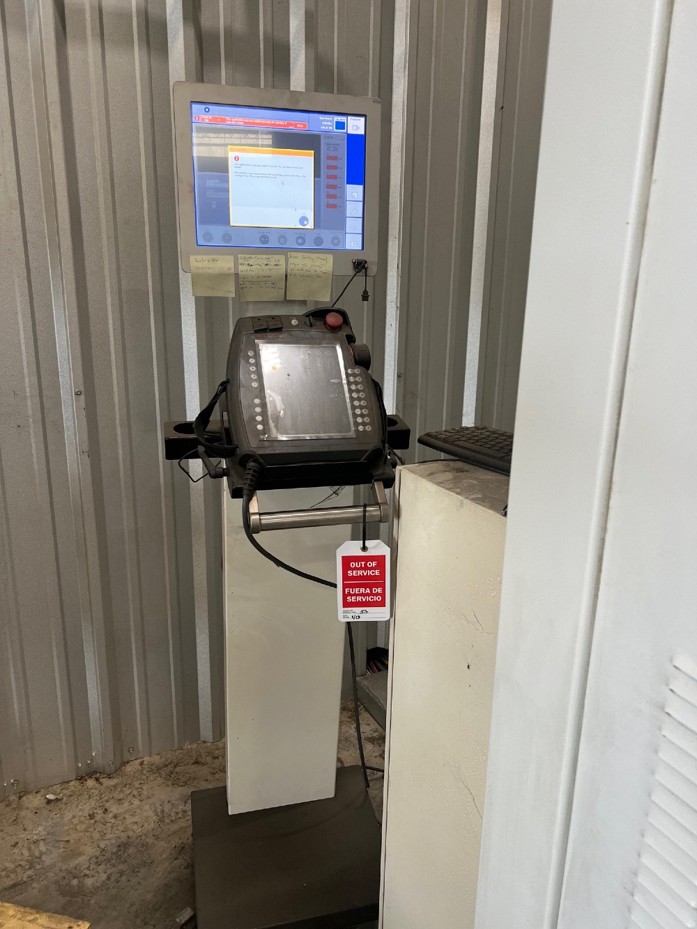 TRUMPF TruLaser-5020, Robotic Laser Welding Cell, 1143 laser hours, 340 robot hours, 2014 - Image 3
