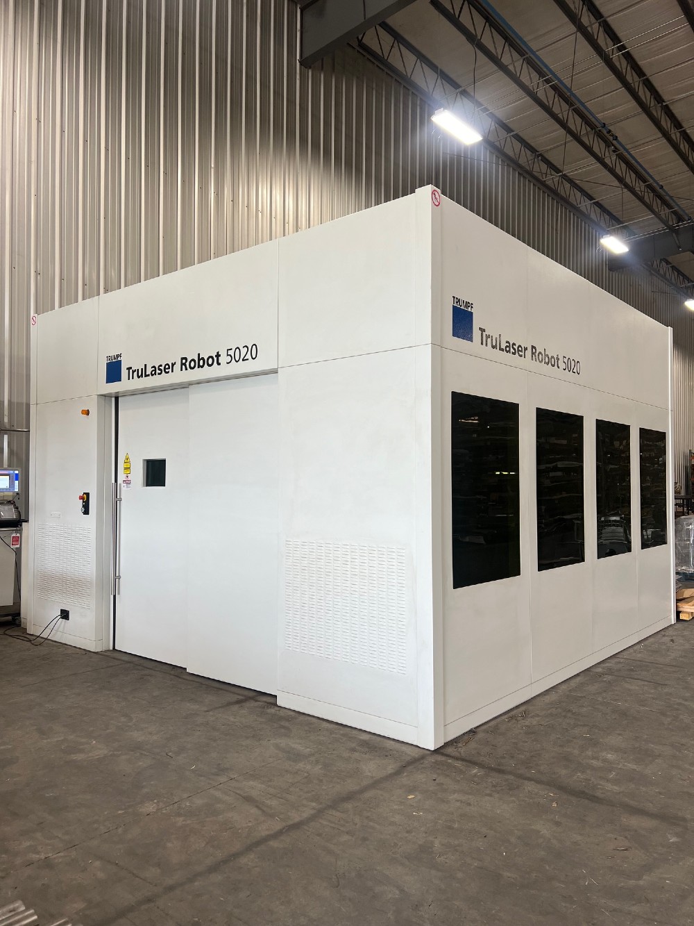 TRUMPF TruLaser-5020, Robotic Laser Welding Cell, 1143 laser hours, 340 robot hours, 2014 - Image 8