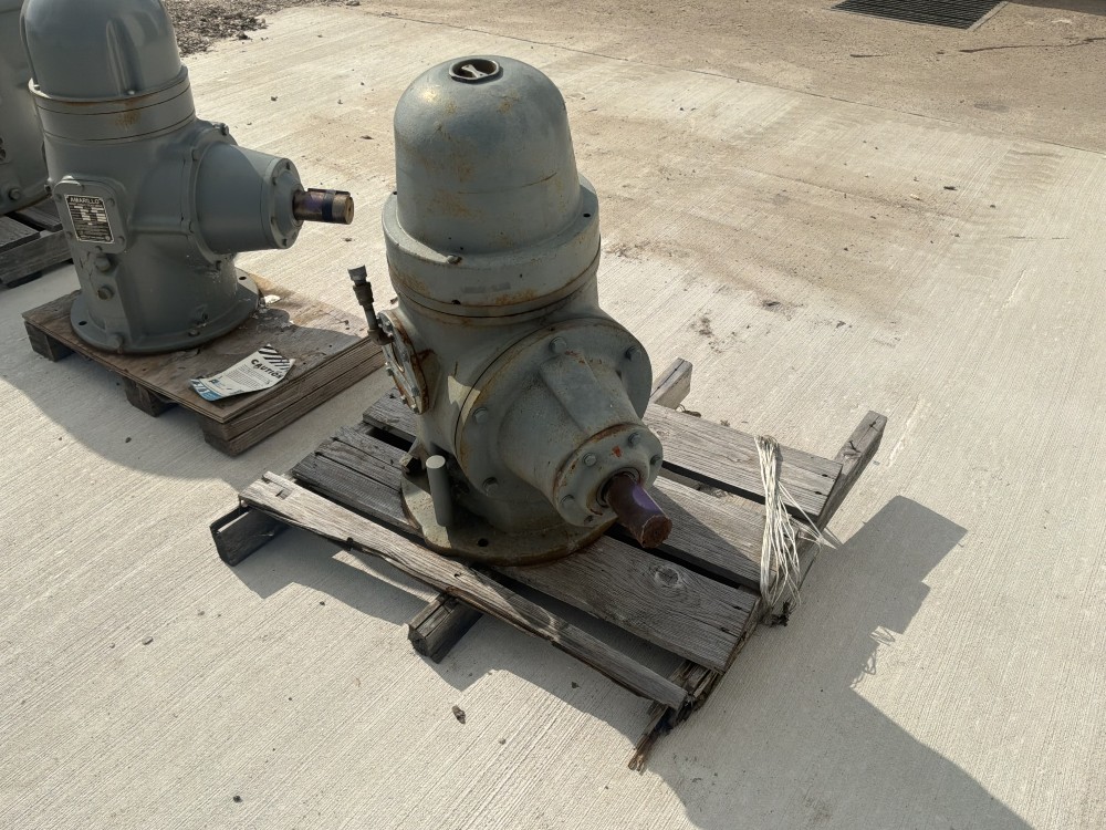 Johnson Gear Vertical Shaft - Image 1