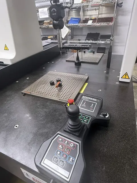 Mitutoyo #Crysta-Apex-5.7.4, Coordinate Measuring Machine, 19.68" X, 27.55" Y, 15.75" Z, 25.12" x 45.67" - Image 3