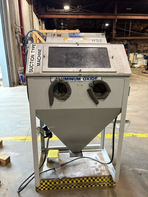 Econoline, suction abrasive blast cabinet, w/ dust collector foot pedal - Image 2