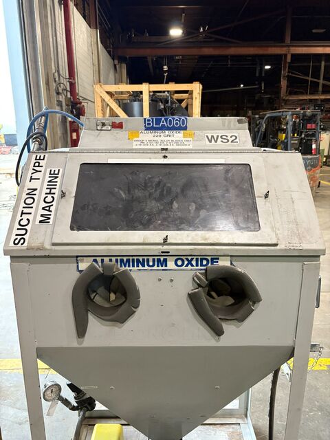 Econoline, suction abrasive blast cabinet, w/ dust collector foot pedal - Image 8