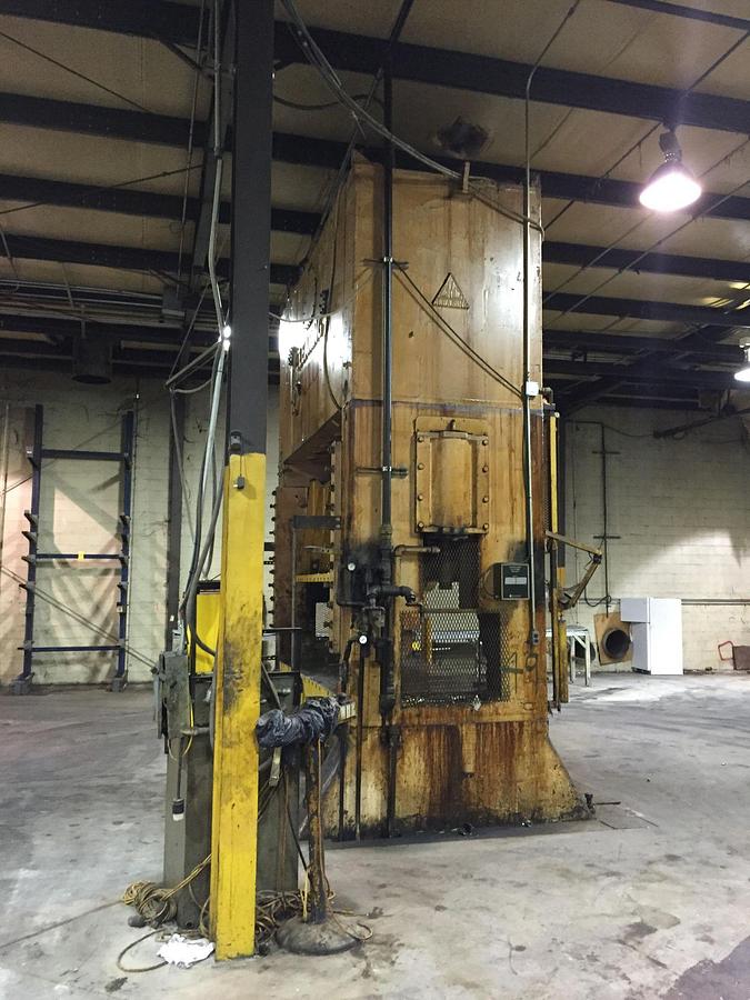 300 Ton, USI Clearing #S4-300-144-72, 4-Point Eccentric Geared Mechanical Stamping Press, 12" Stroke, 34" - Image 7