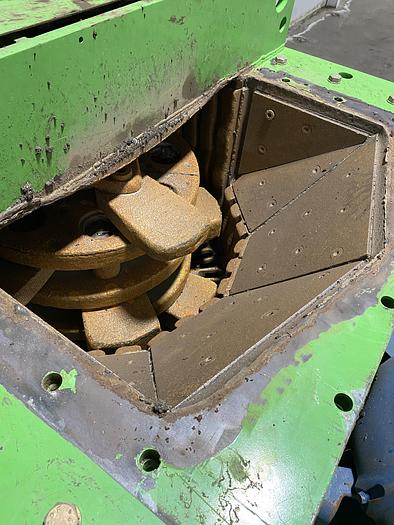 KM Key Machinery G.m.b.h. #MC1, Vertical Hammermill Grinder, 28" x 32" Housing, 250 HP, 2018 - Image 4