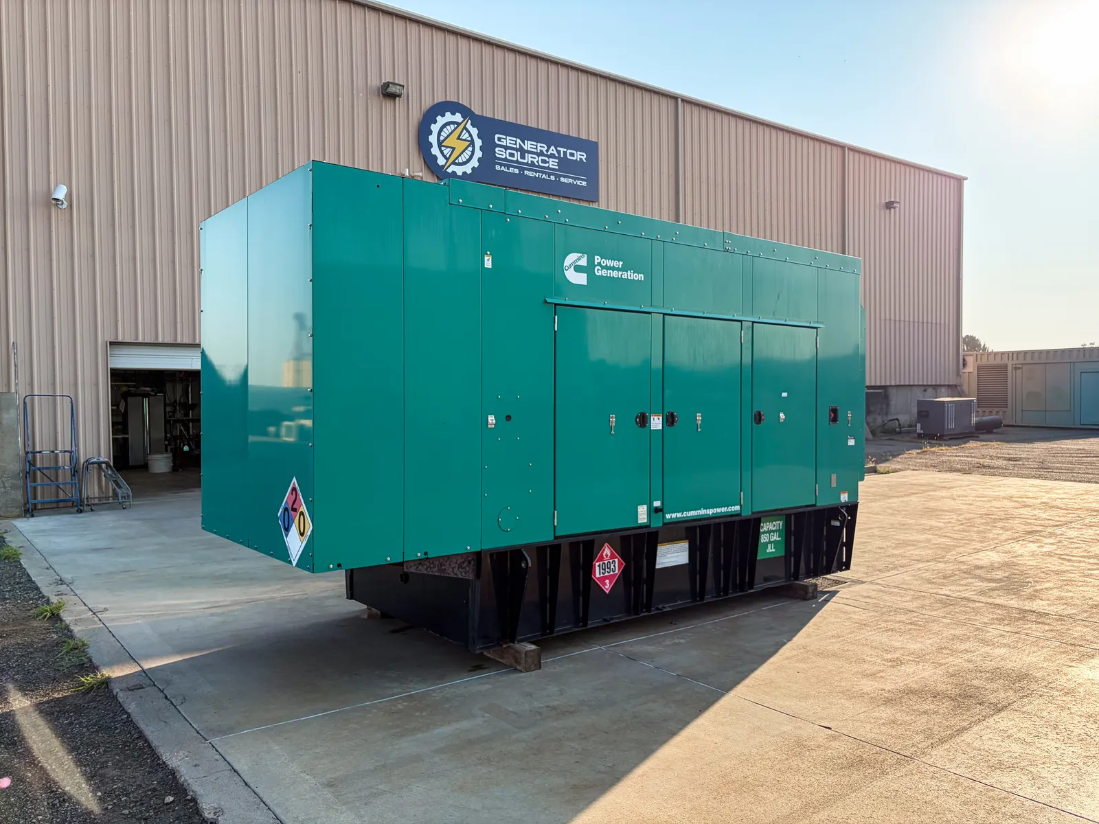 500 KW Cummins #DFEK-10462054, diesel generator set, standby, enclosed, 277/480 Volts, 3 phase, 267 hours - Image 1