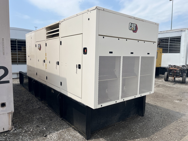 750 KW Caterpillar #C18, diesel generator set, 277/480 Volts, 558 hours, 1800 RPM, sound attenuated - Image 5