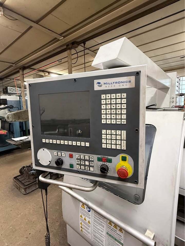 Milltronics #ML-18, CNC Lathe, 18.7" swing, 60" machining length, 2.5" bar, 15 HP, 2600 RPM, tailstock - Image 4