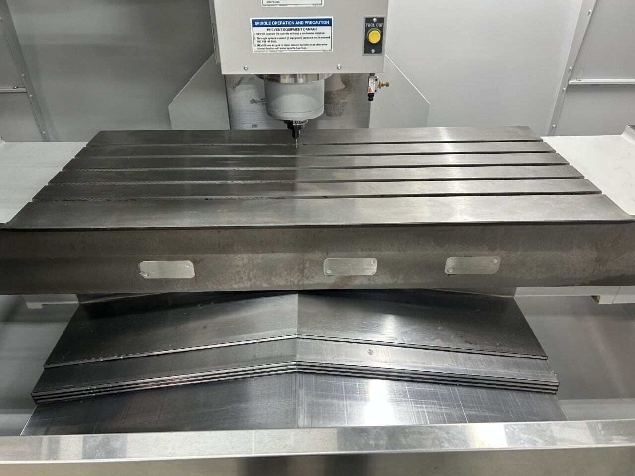 Milltronics #VM25IL, CNC Vertical Machining Center, 50" X, 25" Y, 24" Z, 56" x 24" table, 24/15 HP, 10,000 - Image 8