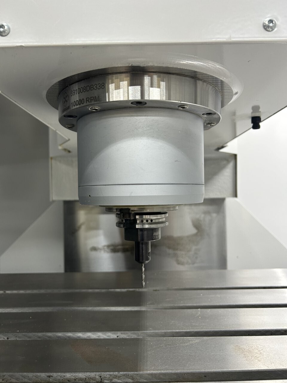 Milltronics #VM25IL, CNC Vertical Machining Center, 50" X, 25" Y, 24" Z, 56" x 24" table, 24/15 HP, 10,000 - Image 9