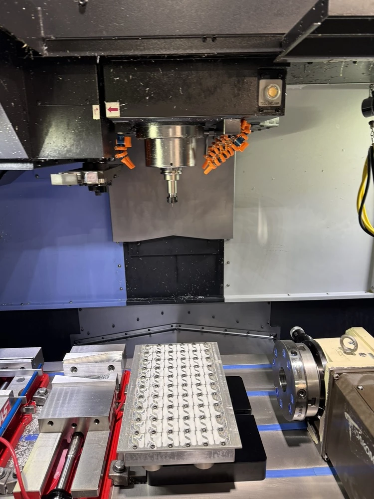 DN Solutions #SVM-5100L, 4-Axis CNC Vertical Machining Center, 50" X, 20" Y, 20" Z, 25 HP, 12,000 RPM, CAT - Image 3