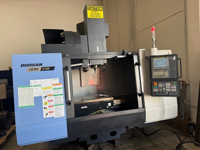 Daewoo Doosan #DNM-5700, 3-Axis CNC Vertical Machining Center, 41" X, 22" Y, 20" Z, 12000 RPM, CAT 40, 30 - Image 5