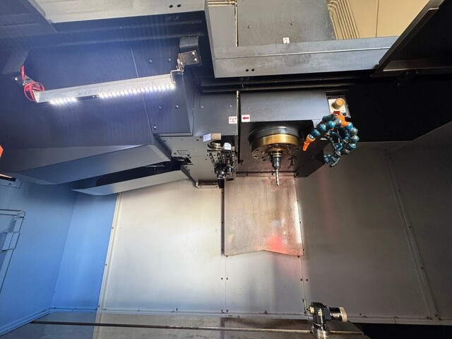 Daewoo Doosan #DNM-5700, 3-Axis CNC Vertical Machining Center, 41" X, 22" Y, 20" Z, 12000 RPM, CAT 40, 30 - Image 7