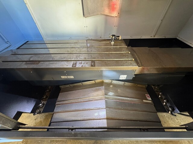 Daewoo Doosan #DNM-5700, 3-Axis CNC Vertical Machining Center, 41" X, 22" Y, 20" Z, 12000 RPM, CAT 40, 30 - Image 9