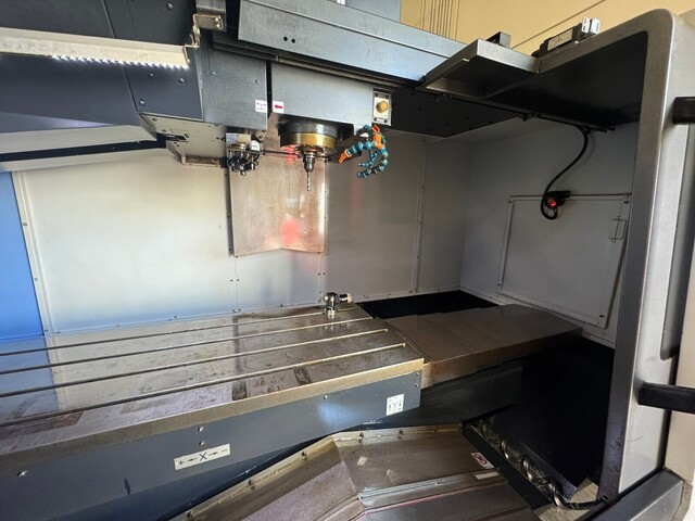 Daewoo Doosan #DNM-5700, 3-Axis CNC Vertical Machining Center, 41" X, 22" Y, 20" Z, 12000 RPM, CAT 40, 30 - Image 10