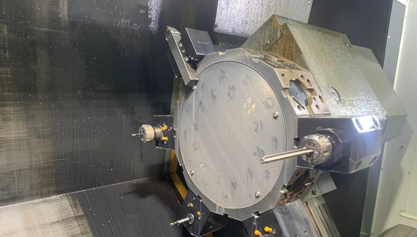 Haas #ST-20Y, CNC Lathe, 31.7" swing, 8" chuck, 2" bar, 12" turning diameter, 21" centers, 20 HP, 4000 RPM - Image 3