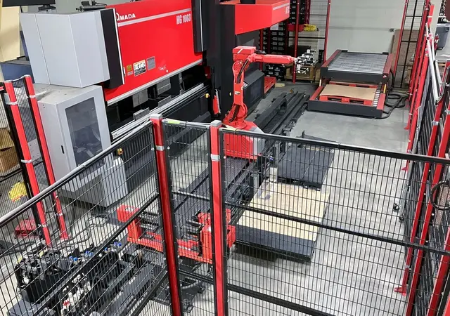 100 Ton, Amada #HG1003ARS, CNC Press Brake, 10' bed length, 106.3" between housing, 9.8" stroke, 1.7' throat - Image 4