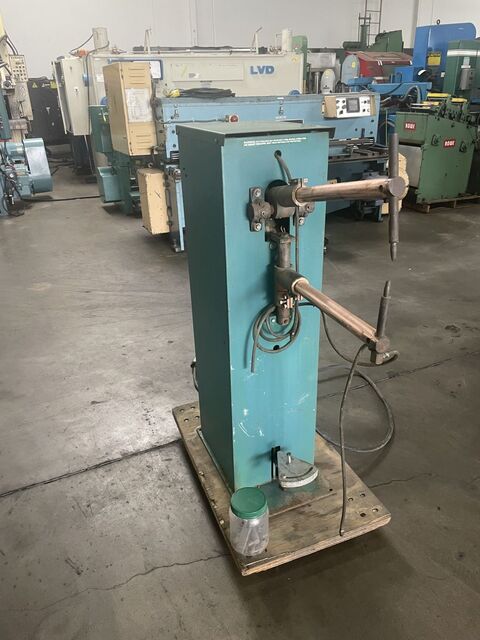 10 KVA Western Arctronics, Rocker Arm Spot Welder, 24" arms, water cooled, foot operated - Image 1