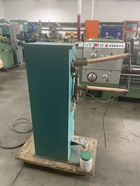 10 KVA Western Arctronics, Rocker Arm Spot Welder, 24" arms, water cooled, foot operated - Image 5