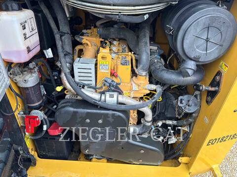 Cat 246D, Skid Steer Loader, 2294 hours, S/N: BYF01068, 2014 - Image 7