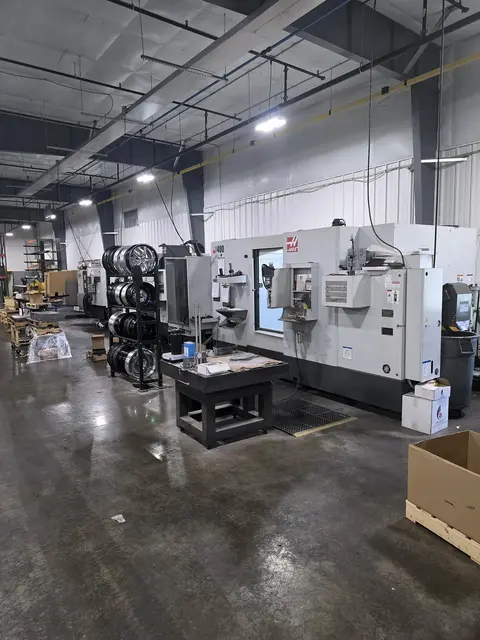 Haas #EC-400, CNC horizontal machining center, 50 automatic tool changer, 22" X, 25" Y, 22" Z, 15000 RPM - Image 1