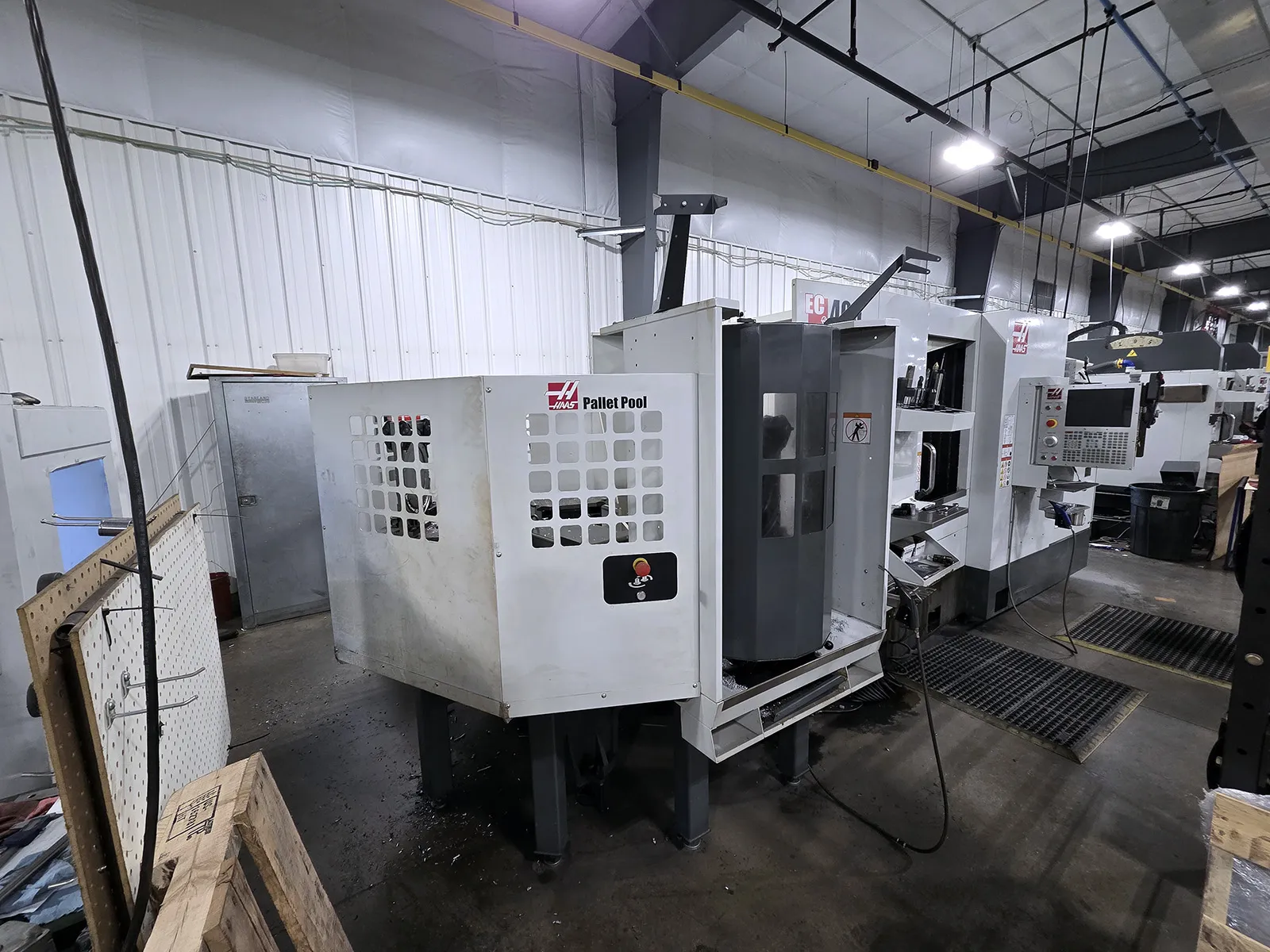Haas #EC-400, CNC horizontal machining center, 50 automatic tool changer, 22" X, 25" Y, 22" Z, 15000 RPM - Image 9