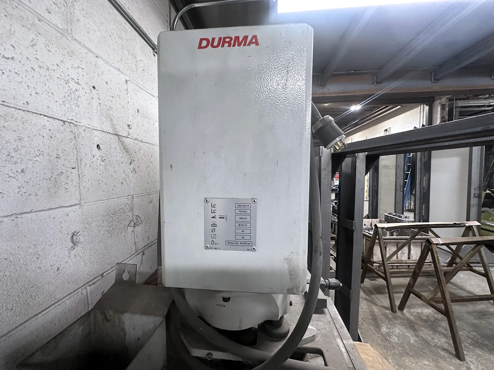 4.7" x 4.7" x .39" Durma #IW-55/10, hydraulic ironworker, 55 ton, 9.8" throat, 2.4" stroke, 37 SPM, 2018 - Image 3