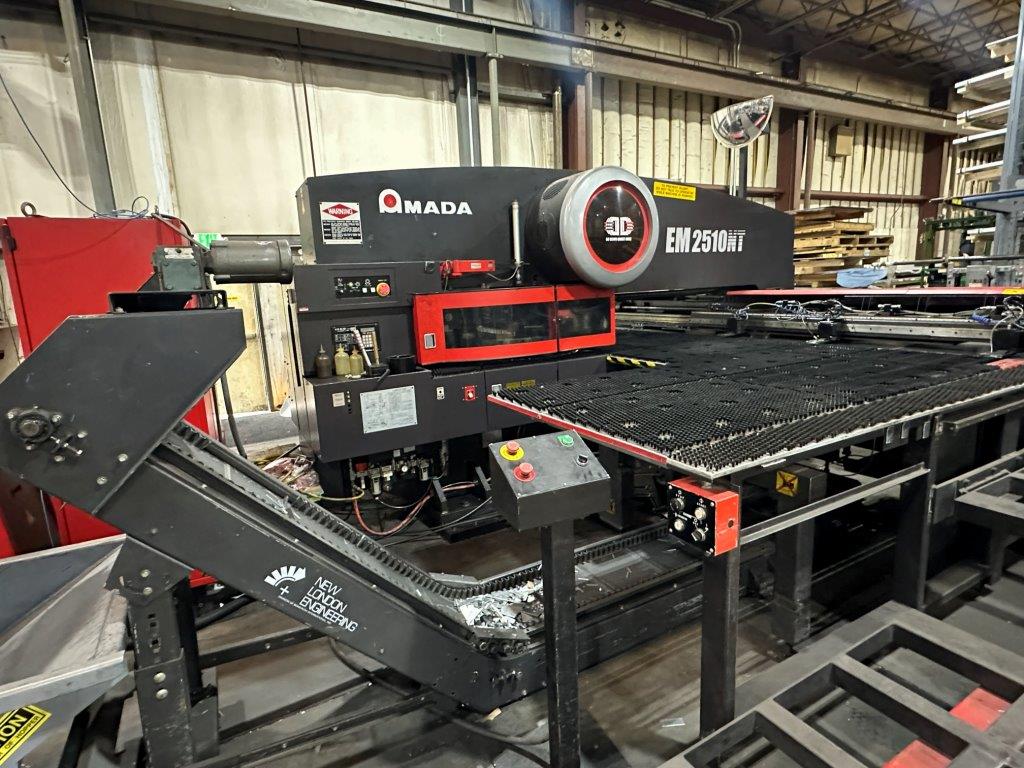 22 Ton, Amada #EM-2510NT, servo driven turret punch, 50" x 196" sheet, 2006 - Image 1
