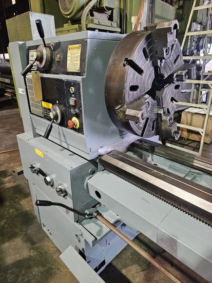 28.5" x 120" Summit #28X120B, Engine Lathe, 19-5/8" socs, 36.5" swing in gap, 64" thread, 15 HP, 16-1250 RPM - Image 3