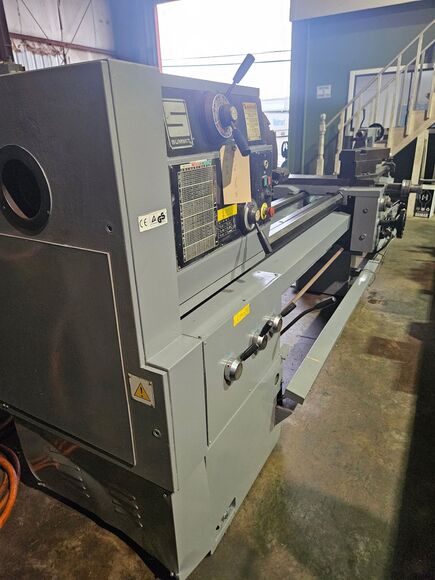28.5" x 120" Summit #28X120B, Engine Lathe, 19-5/8" socs, 36.5" swing in gap, 64" thread, 15 HP, 16-1250 RPM - Image 4
