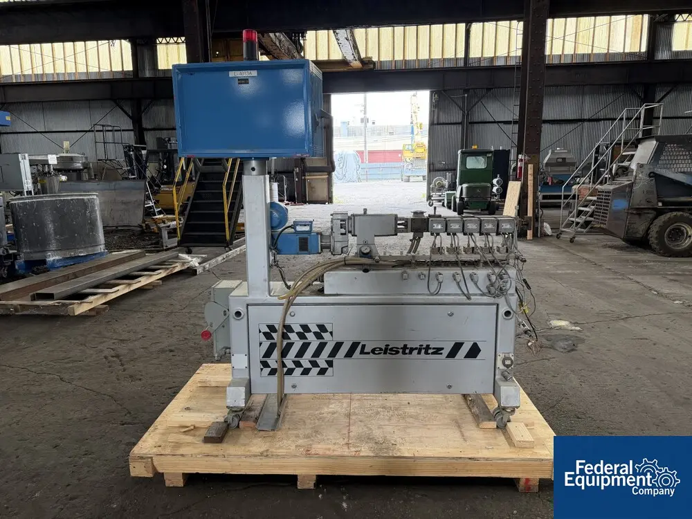 0.7" Leistritz #Micro-18-GG/30D, twin screw extruder, 30:1 L/D, 6 section, 500 RPM, water cooled, 1997 - Image 4