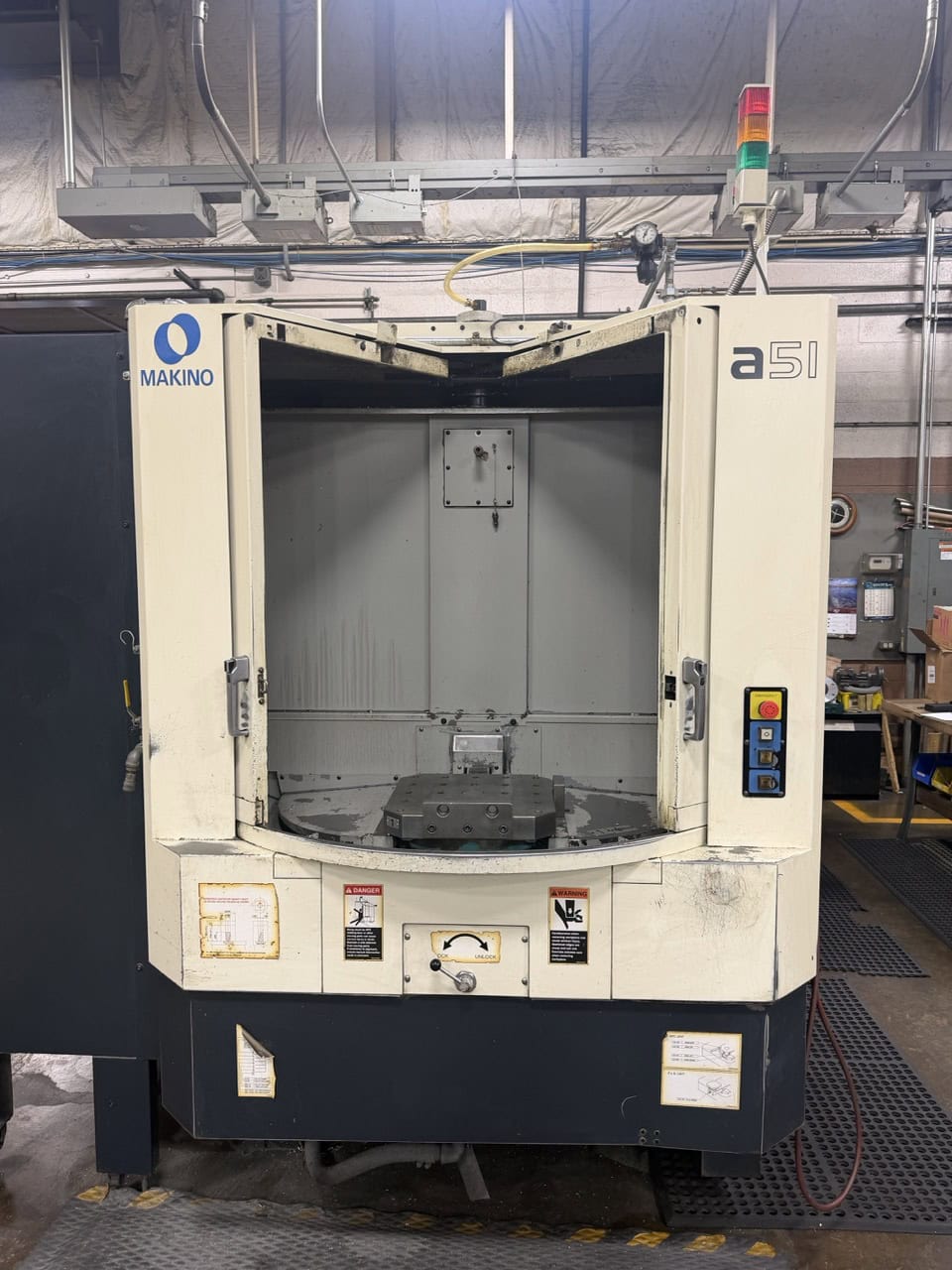 Makino #A51, Horizontal Machining Center, 60 automatic tool changer, 22" X, 22" Y, 23.6" Z, 15,000 RPM, 25 - Image 2